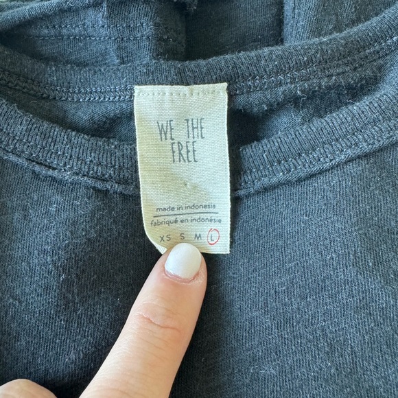 FREE PEOPLE BLACK SHORT SLEEVE TSHIRT - Picture 3 of 3